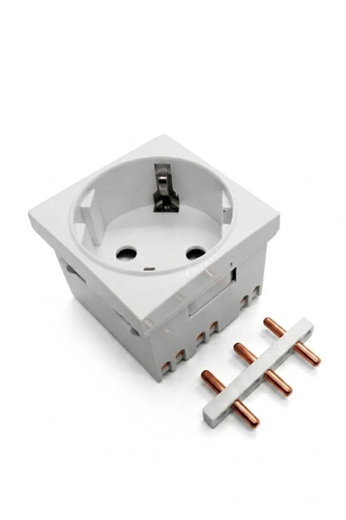 TS-1P-E1 45×45 socket 250V